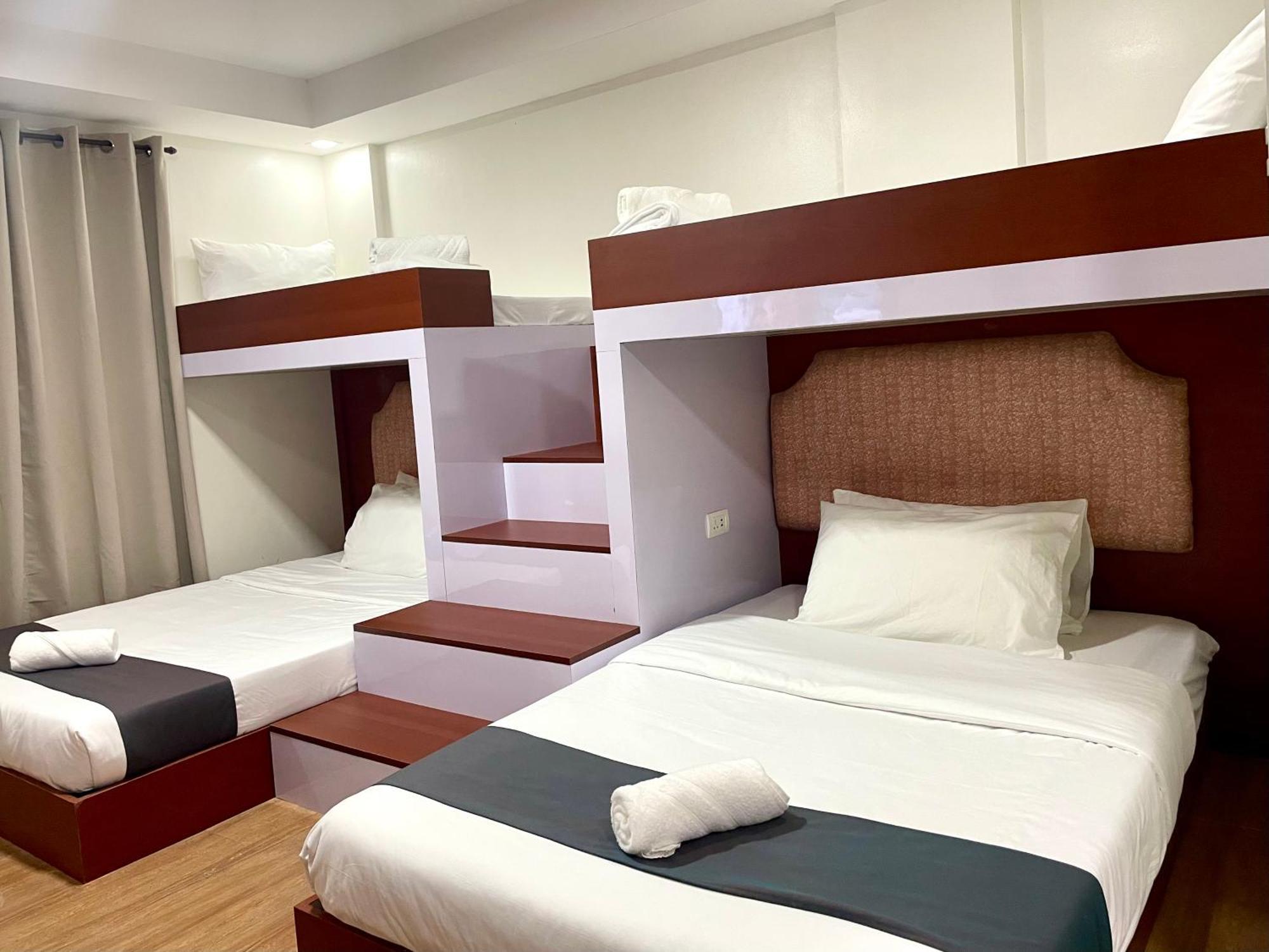 Staycation Hotel San Jose  Exterior photo