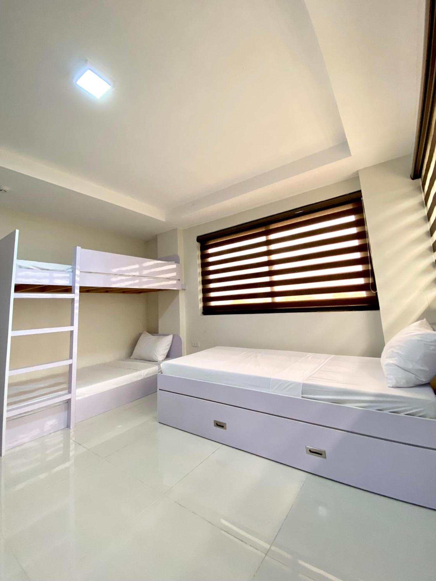 Staycation Hotel San Jose  Exterior photo